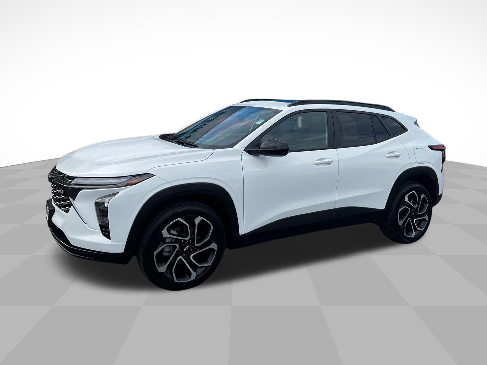 2025 Chevrolet Trax 2RS in Summit White — front three-quarter view